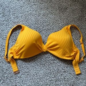 Shade & Shore bra-like bikini top